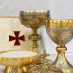image représentant le calice et le ciboire